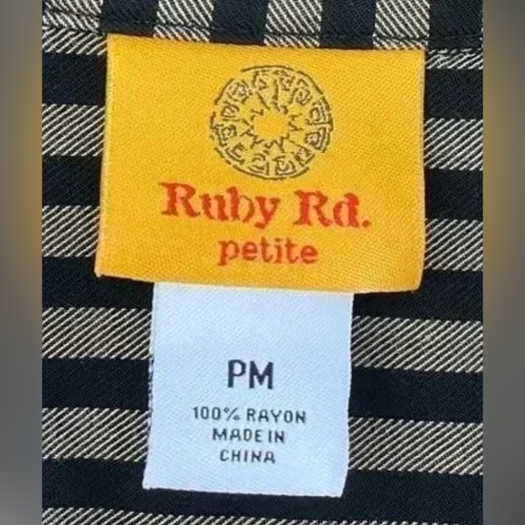Ruby Red Striped Button Down Blouse 👚Petite Medium - Picture 5 of 5
